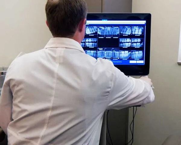 Dentist using Dental Imaging Integration